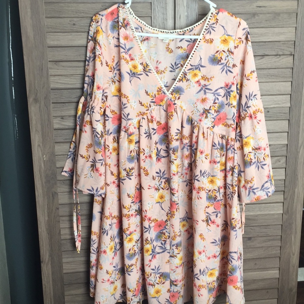 Umgee floral dress size medium
